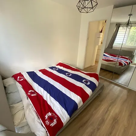 Appartement Proche La Villette Avec 2 Balcons Pantin Exterior photo